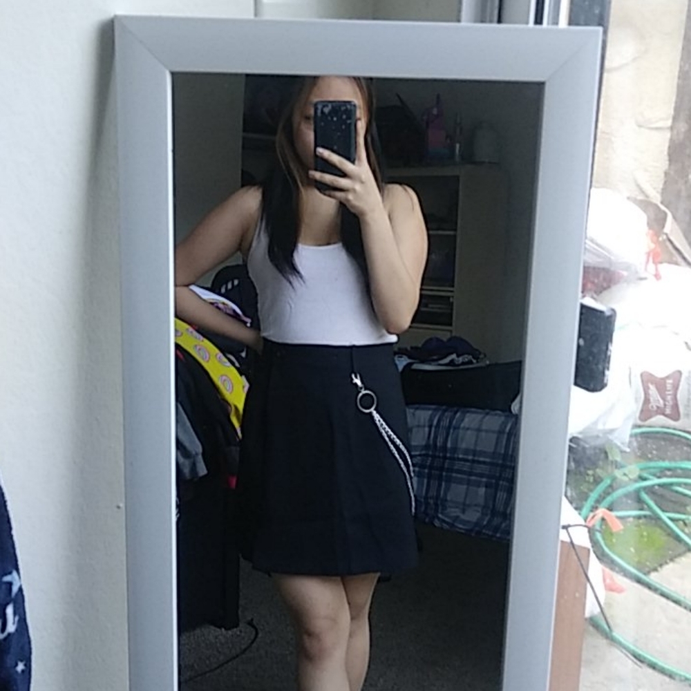 Skirt w/Chain